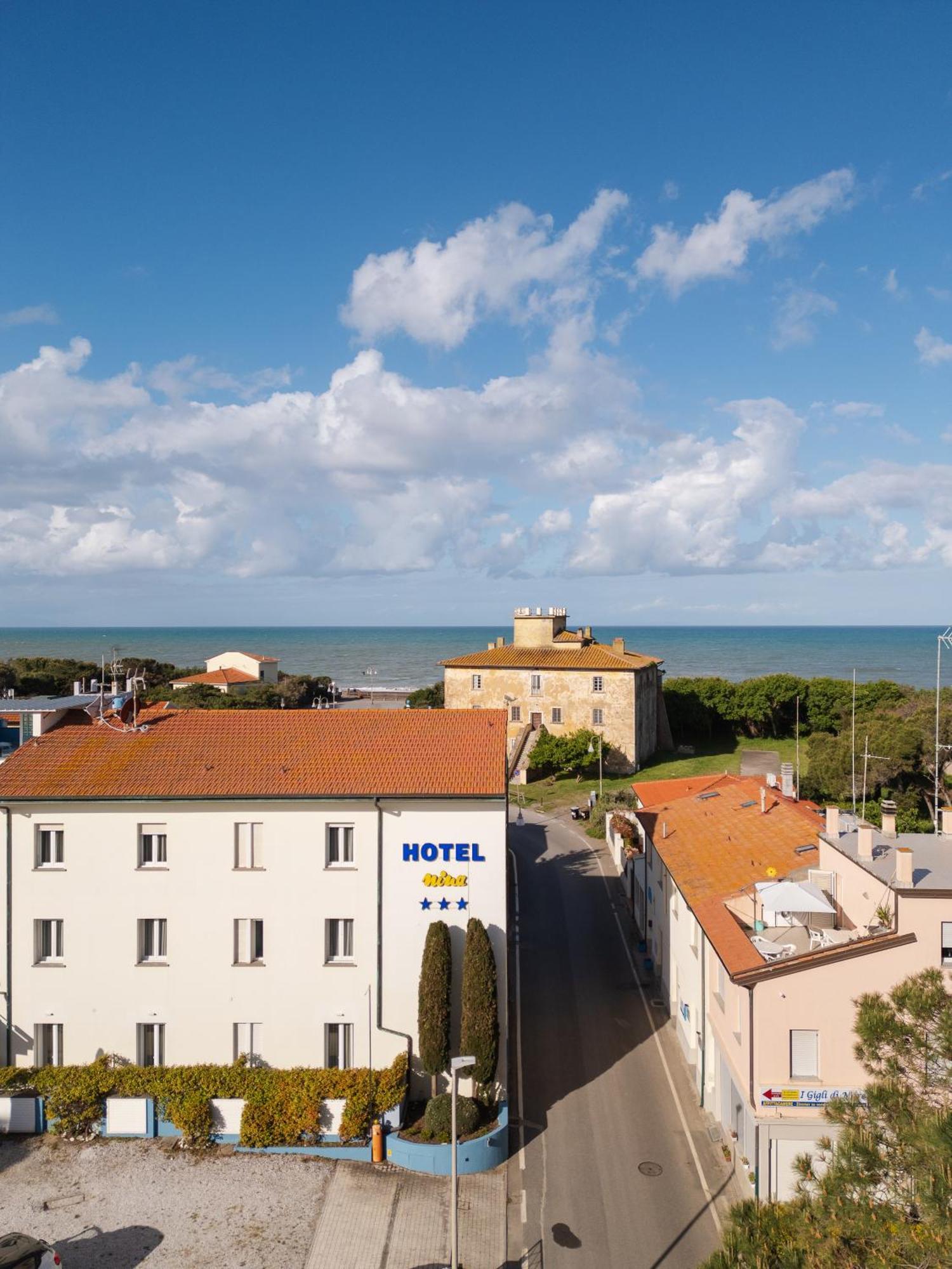 Nina Hotel 3*