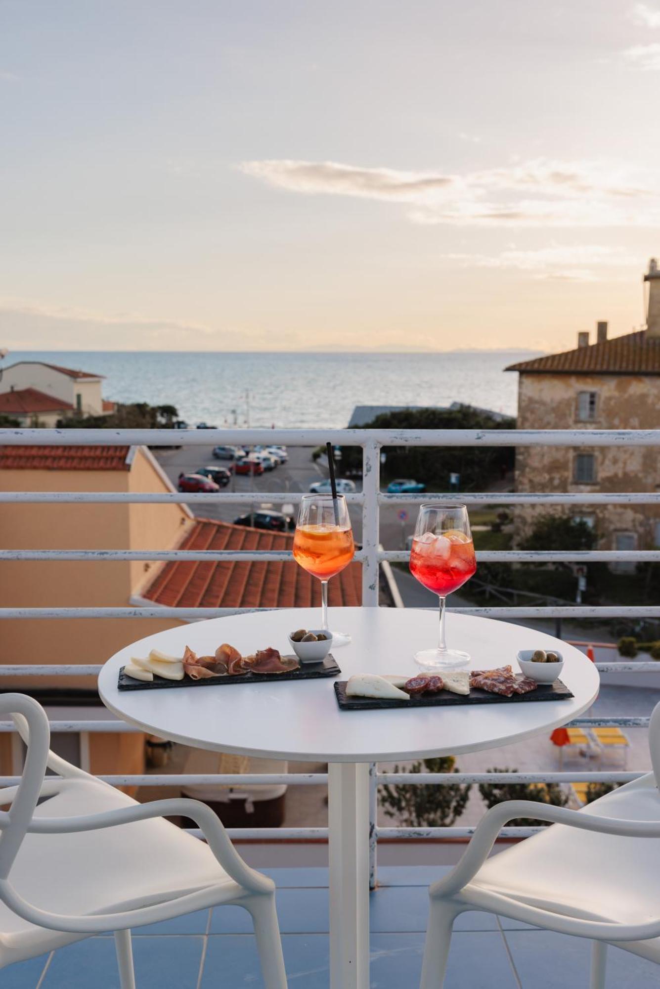 Hotel Nina 3*