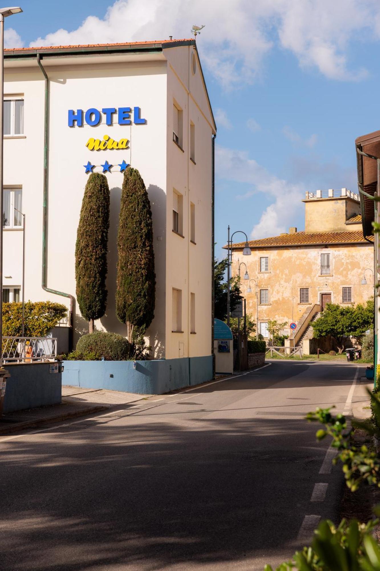 Nina Hotel 3*