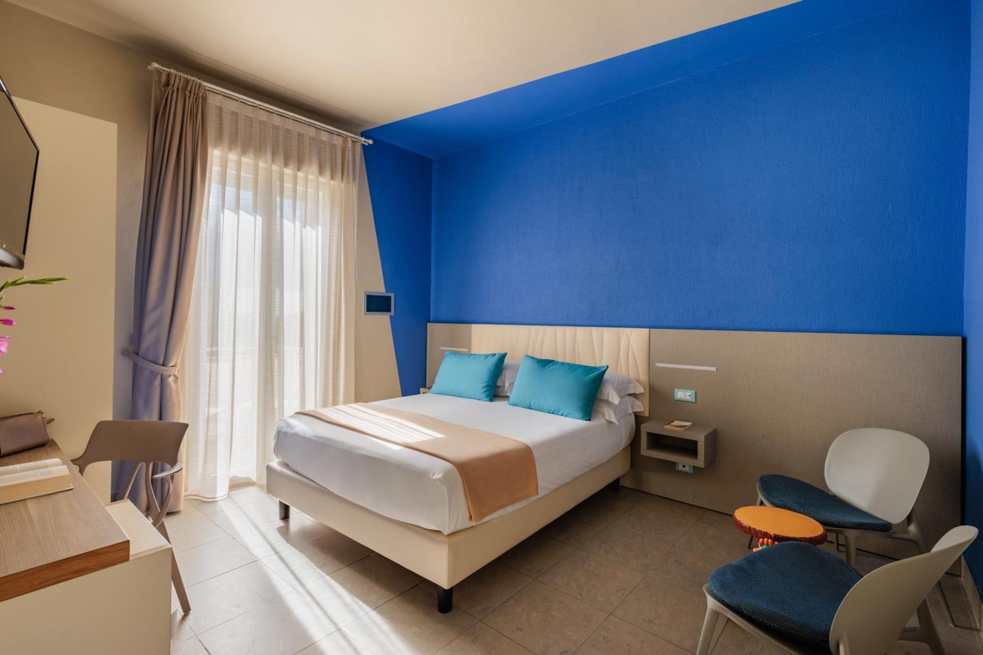 Nina Hotel